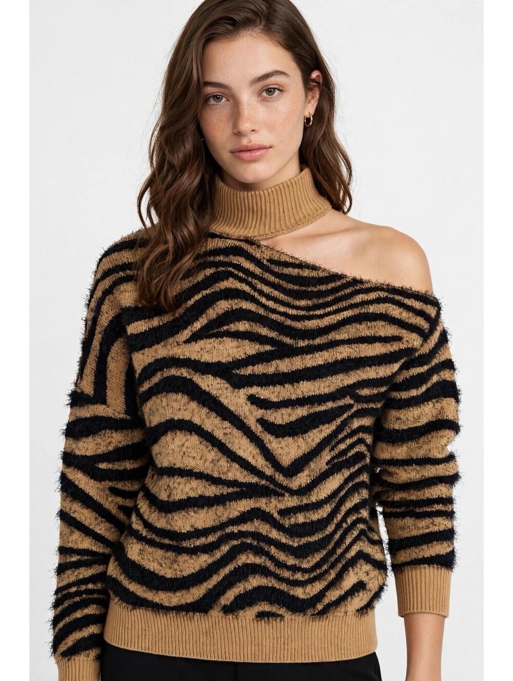 Venus Sweater S Tiger Stripe Camel Black Off Shoulder Turtleneck Fuzzy Eyelash